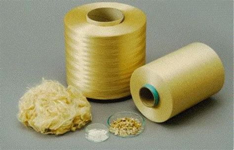  Aramid Fiber Kullanımında Dönüşümcü Özelliklerini Keşfetmek: Uzay Çağından Otomobil Endüstrisine!